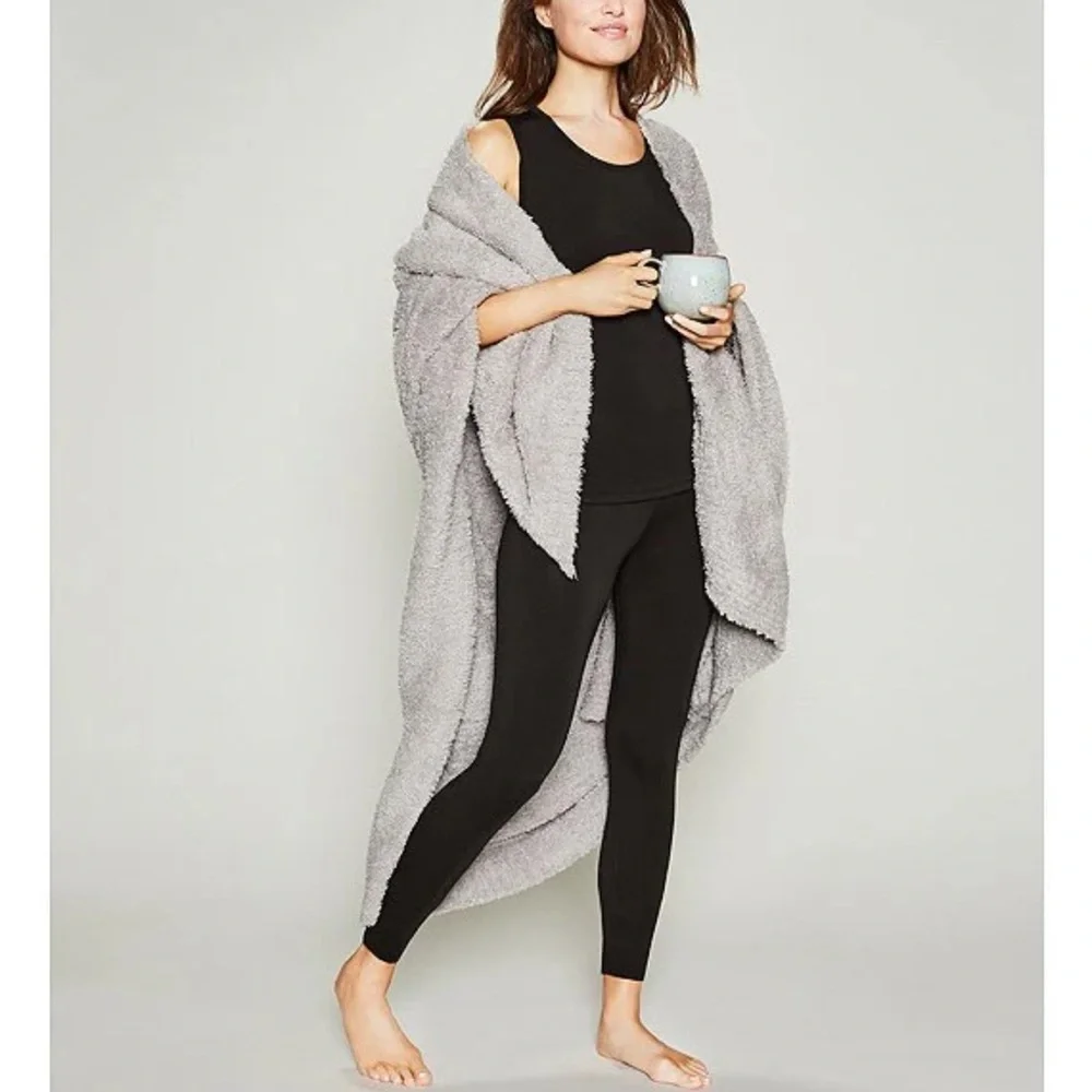 Barefoot dreams CozyChic throw blanket  Barefoot Dreams